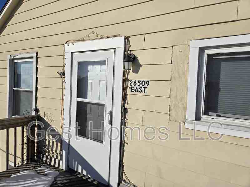 26509 Inkster Rd #EAST - Photo 3 of 11