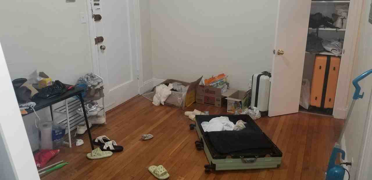 118 Washington St - Photo 4 of 9