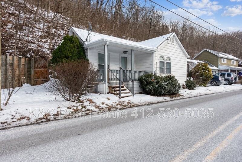 2649 Douglas Run Rd - Photo 2 of 24