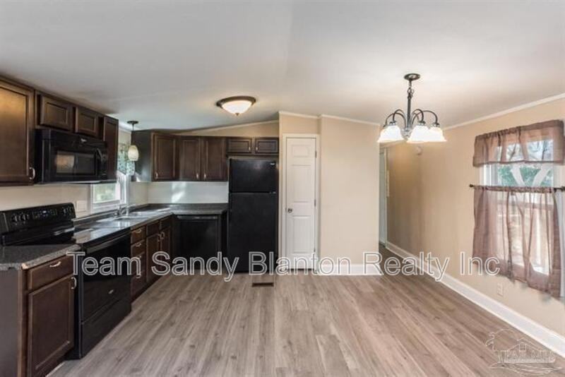 806 Tate Rd - Photo 3 of 22