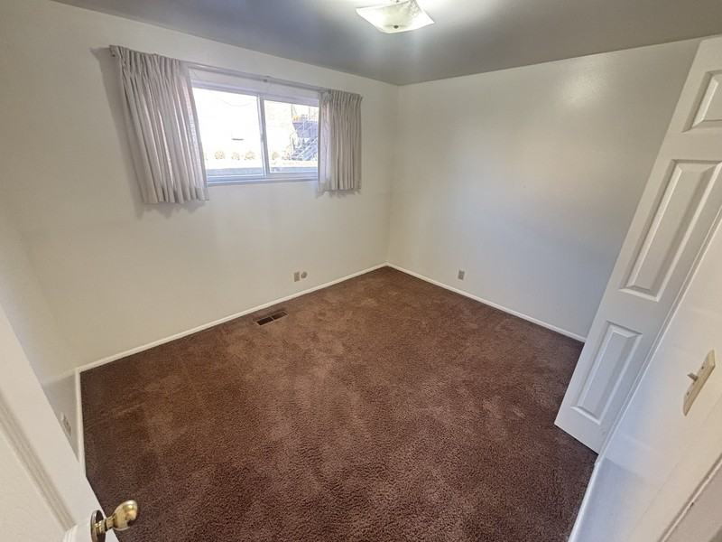 1125 E St - Photo 7 of 16