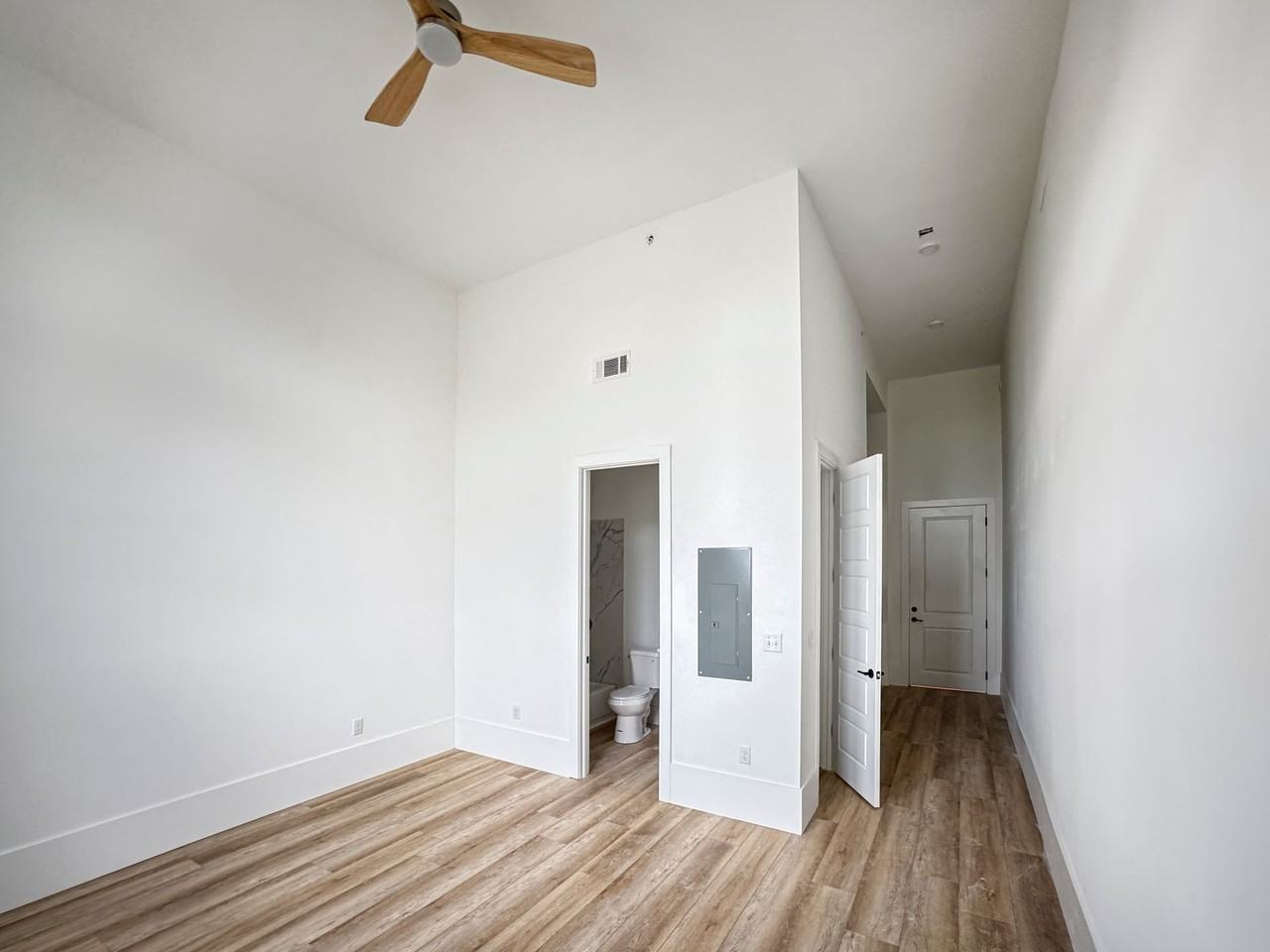 Holy Cross Apartments - Photo 4 of 31