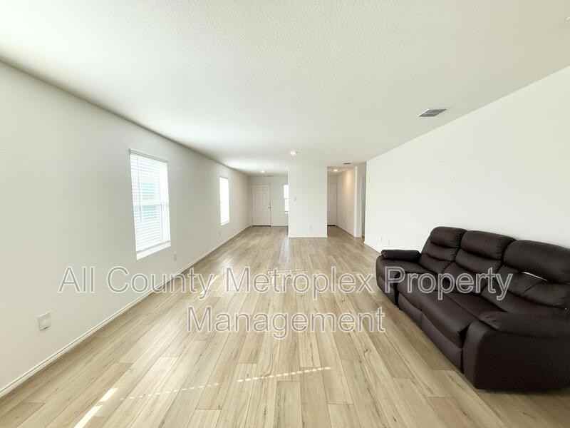 7024 Lantana Dr - Photo 3 of 7