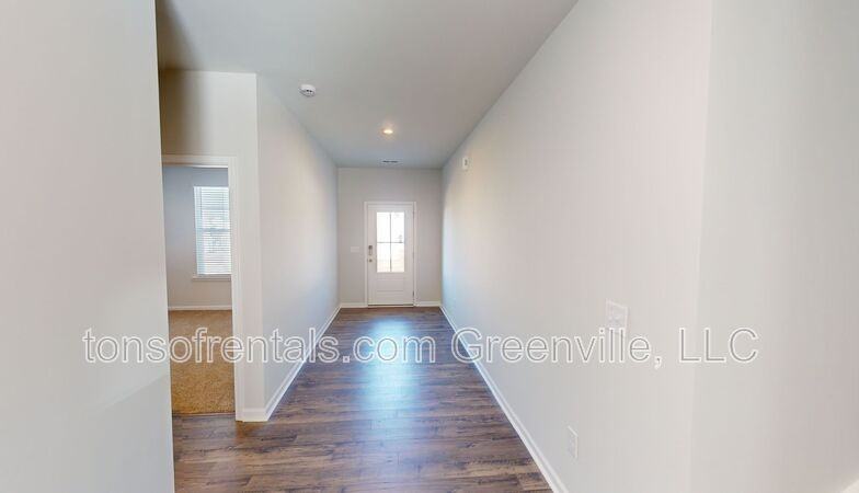 1109 Maridian St - Photo 4 of 21