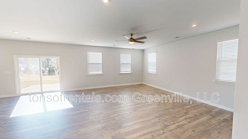 1109 Maridian St - Photo 6 of 21