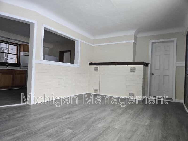 6927 Janet St - Photo 4 of 16