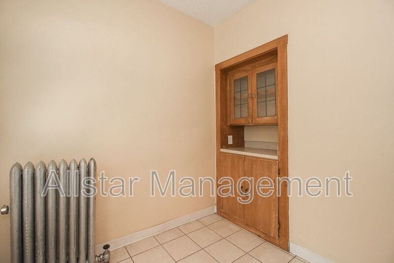 2100 Cottage Grove Dr - Photo 3 of 46