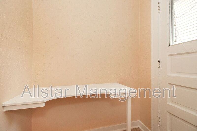 2100 Cottage Grove Dr - Photo 4 of 46