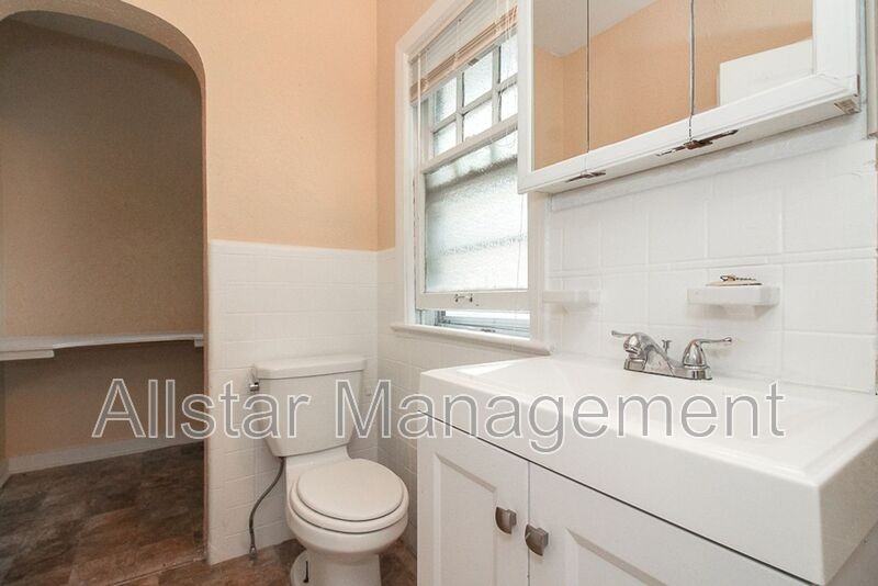 2100 Cottage Grove Dr - Photo 5 of 46