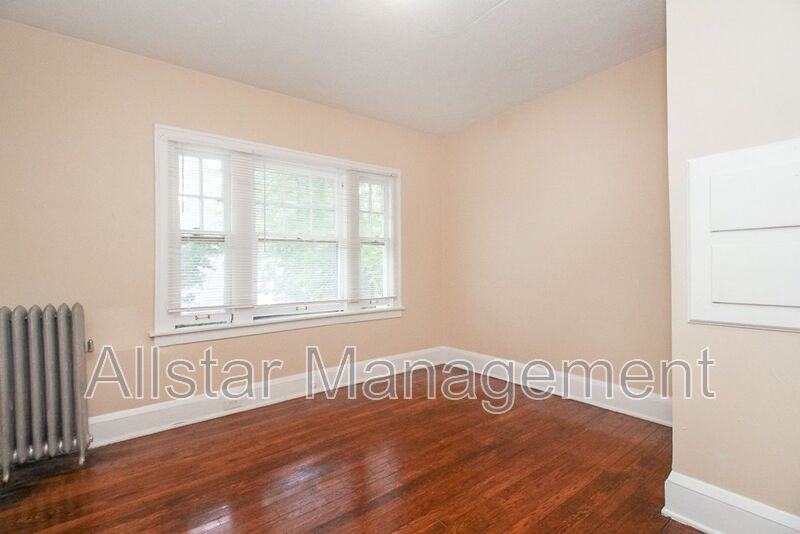 2100 Cottage Grove Dr - Photo 6 of 46