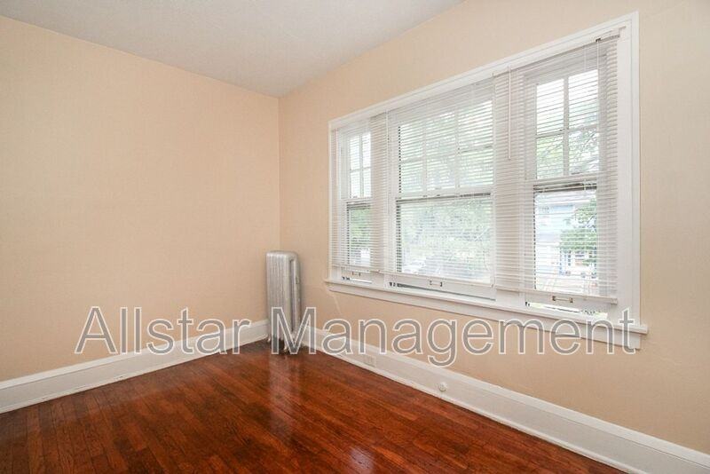 2100 Cottage Grove Dr - Photo 7 of 46