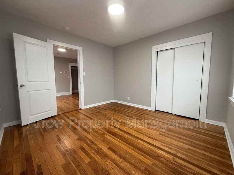 130 N 27th St #2 - Photo 7 of 8