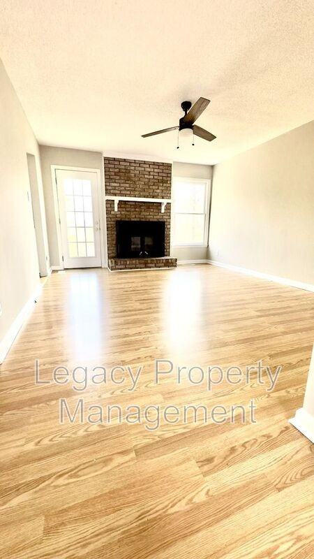 258 Canteberry Dr - Photo 3 of 14