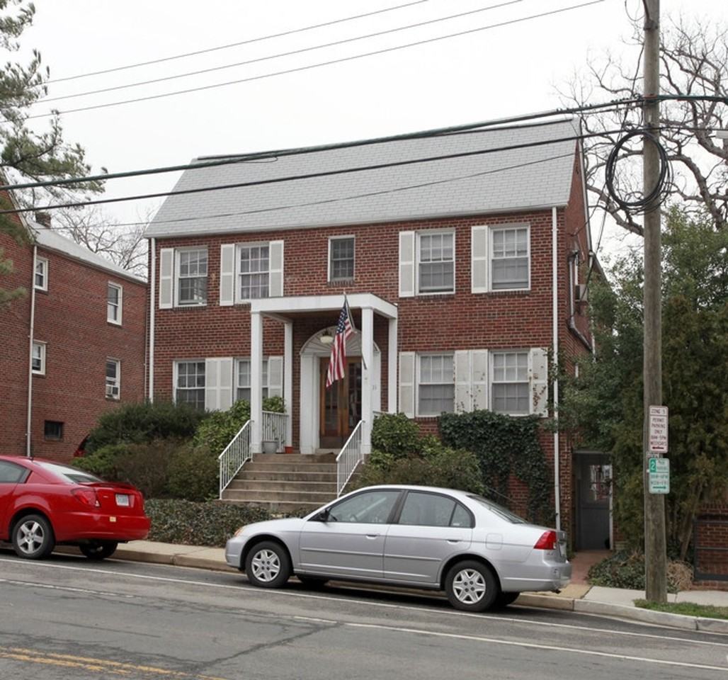 Rhodes Street Apartments - Photo 3 of 5