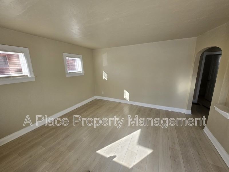 8657 North Ave - Photo 3 of 13