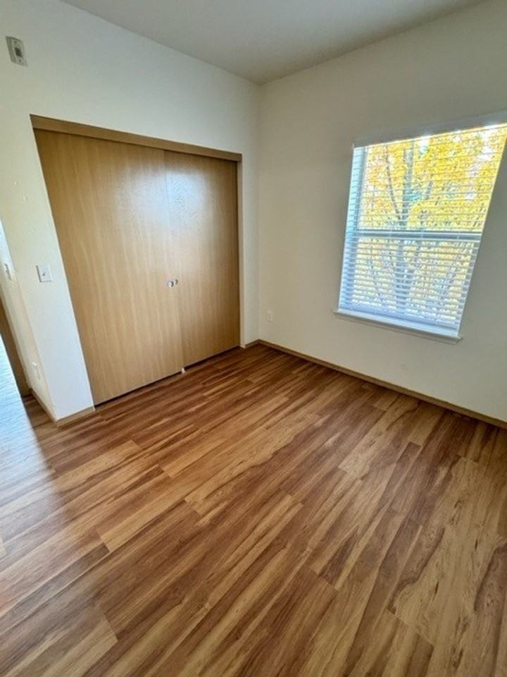 Louis York Apartments - Photo 5 of 22