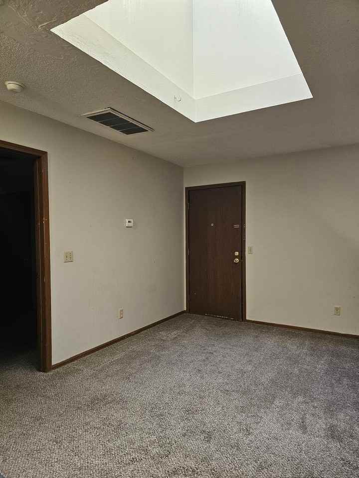114 S Main St - Photo 3 of 9