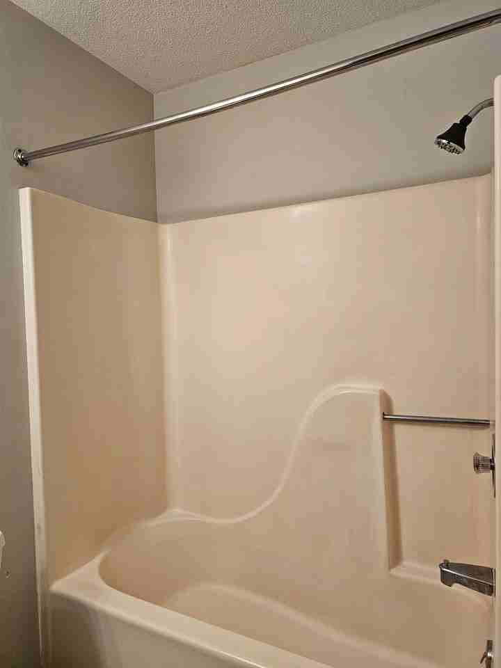 114 S Main St - Photo 7 of 9
