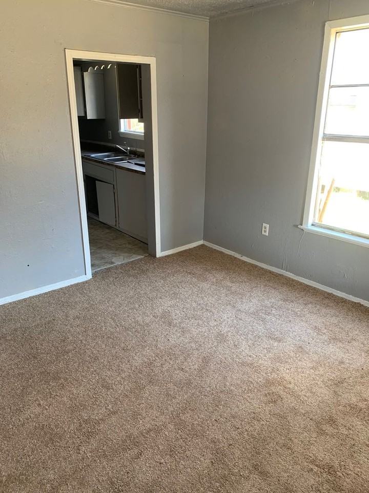 3032 Desoto St - Photo 3 of 6