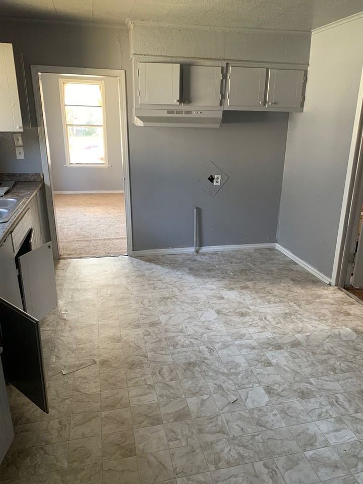 3032 Desoto St - Photo 4 of 6