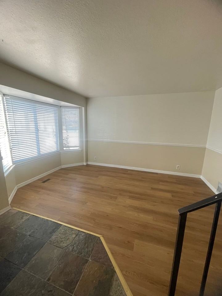 9057 S Corliss Cir - Photo 2 of 19