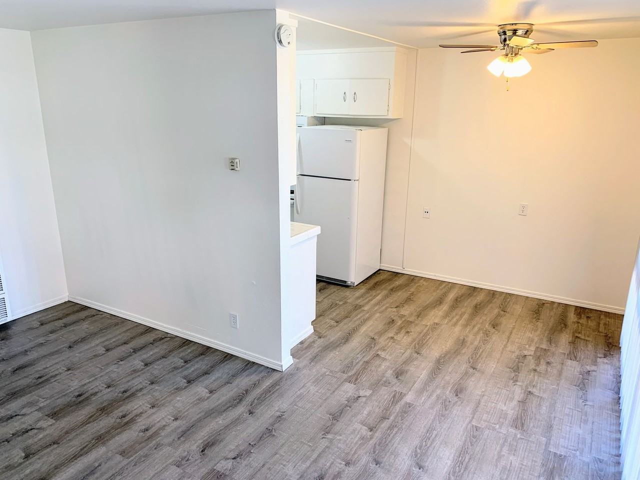 5479 Carlson Dr - Photo 3 of 22