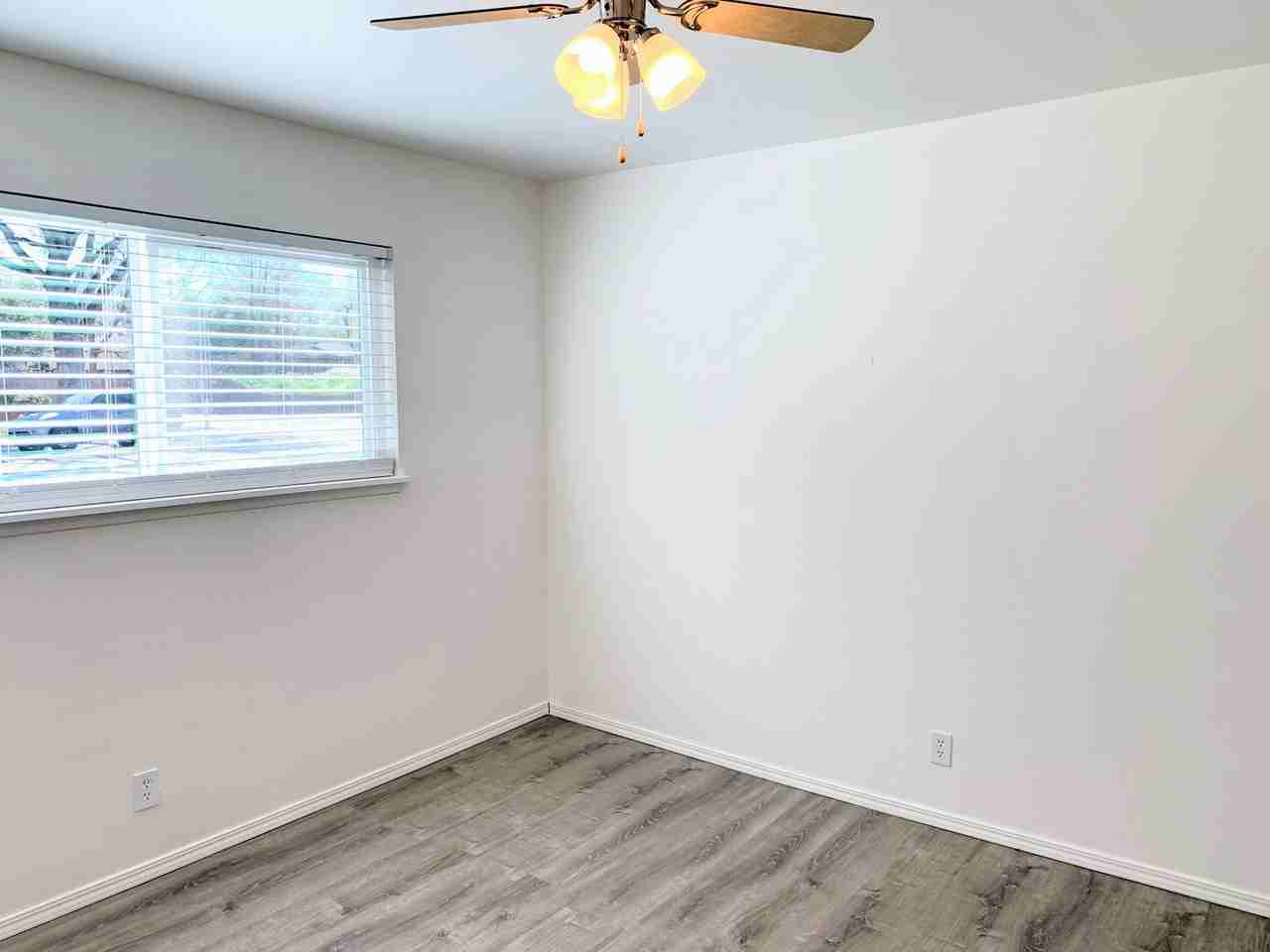 5479 Carlson Dr - Photo 7 of 22