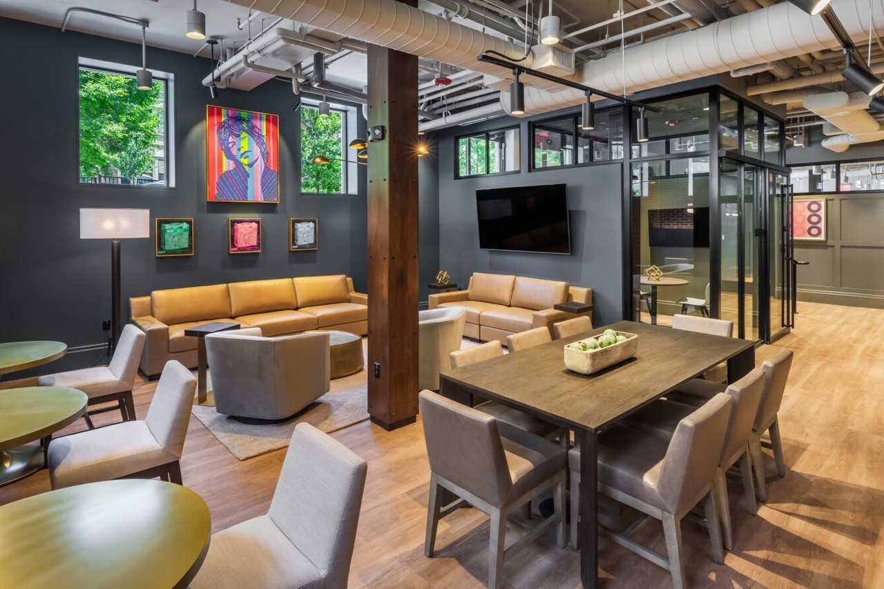 Atrio Boston - Photo 4 of 33