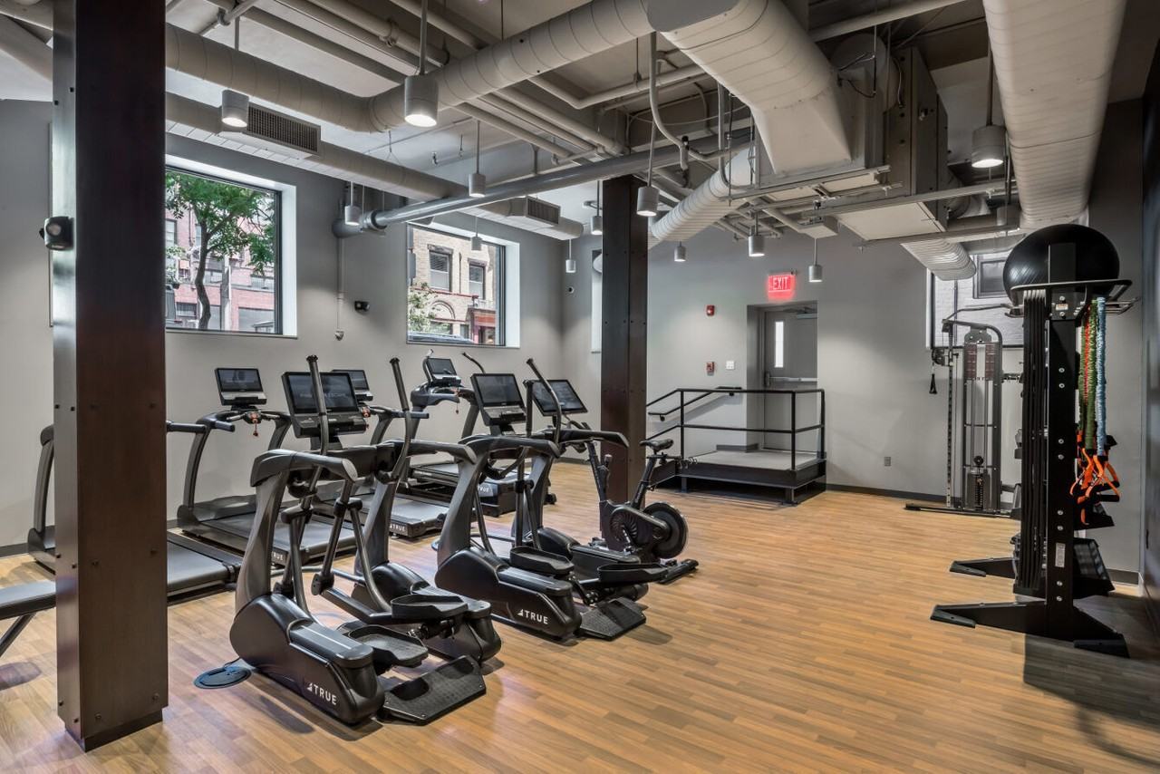 Atrio Boston - Photo 7 of 33