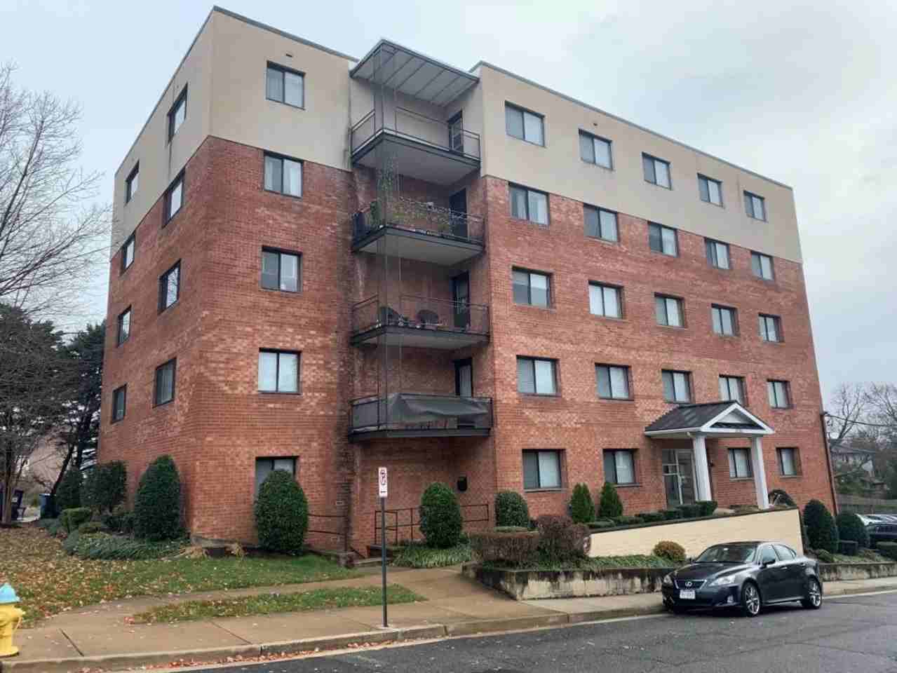 Lee Heights Apartments - Photo 2 of 11