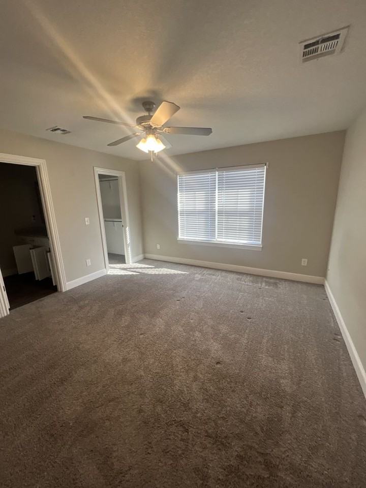 1827 Pennsylvania Ave - Photo 6 of 15