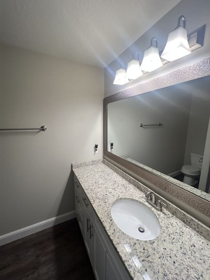 1827 Pennsylvania Ave - Photo 7 of 15