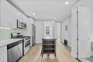 featured image of 2427 Hoffman St