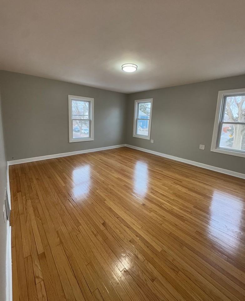 18320 Morris Ave - Photo 7 of 24