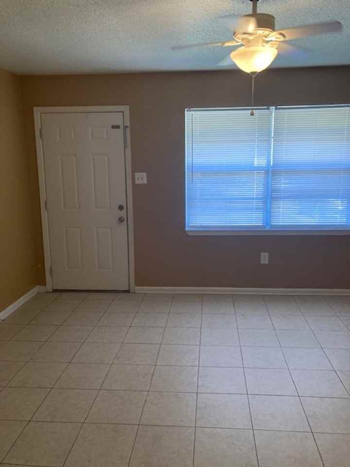 2606 W David Dr - Photo 3 of 11