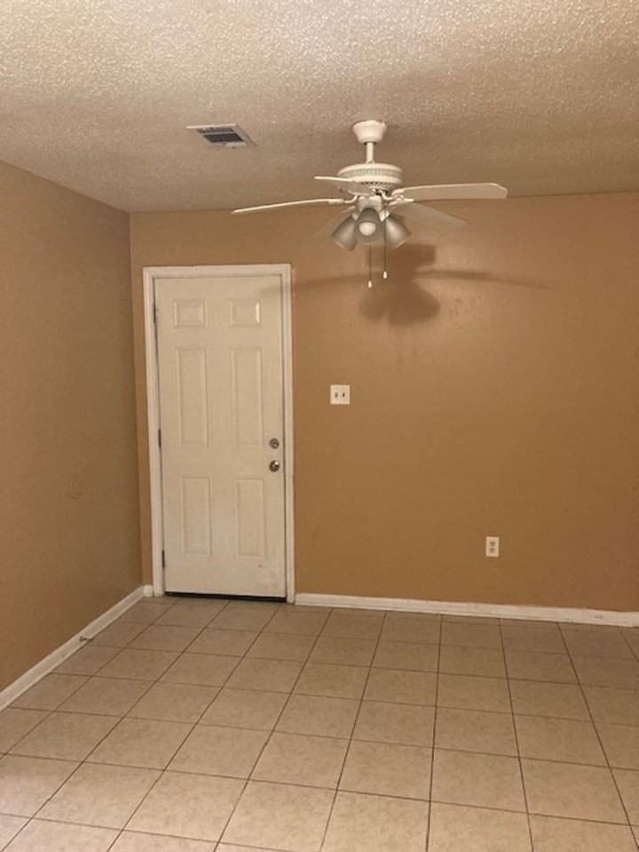 2606 W David Dr - Photo 5 of 11