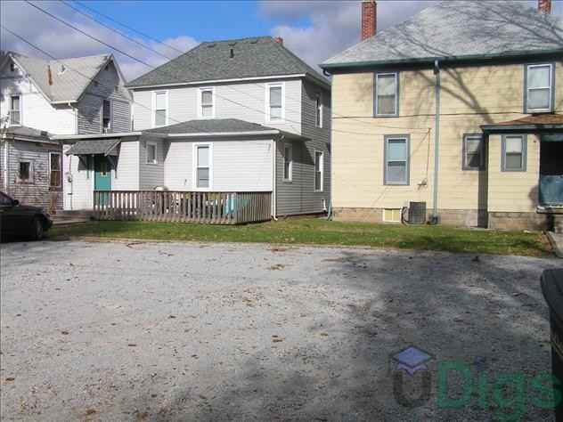 1207 Roberts St - Photo 3 of 22