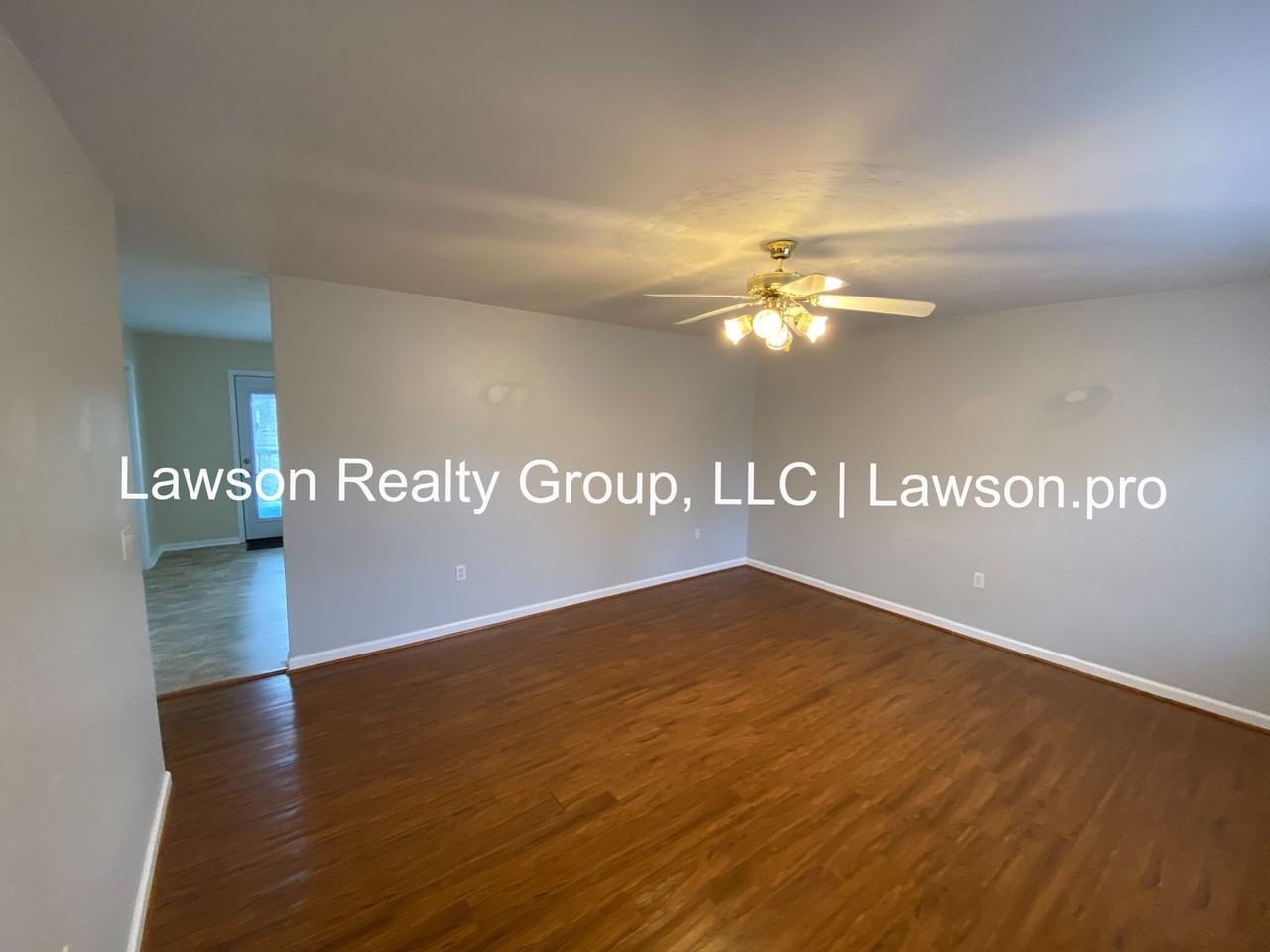1634 Millbrook St - Photo 2 of 32