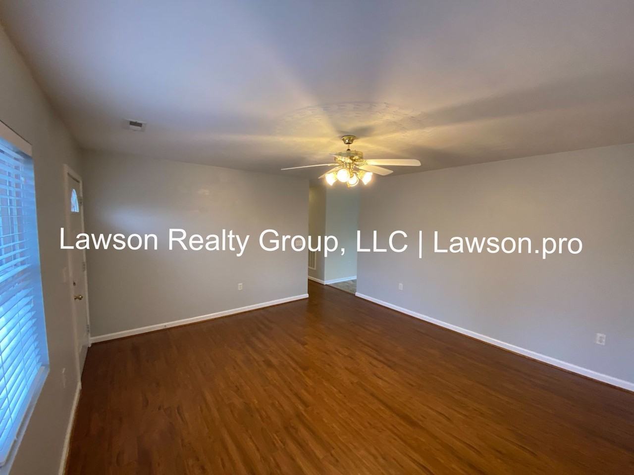 1634 Millbrook St - Photo 3 of 32