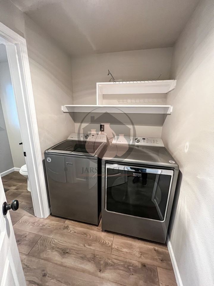 6682 Veranda Ct N - Photo 7 of 16