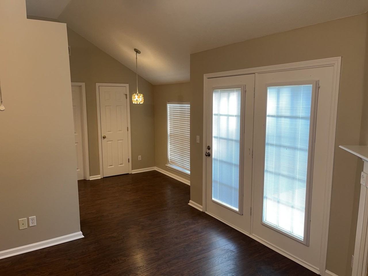 55 Phillip Dr - Photo 3 of 21