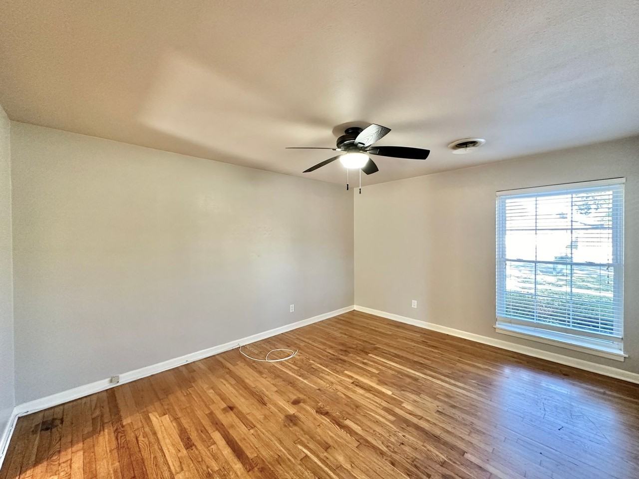 802 E Jasper Dr - Photo 3 of 28