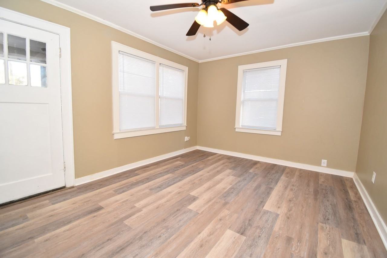 1521 Cooktown Rd - Photo 4 of 14