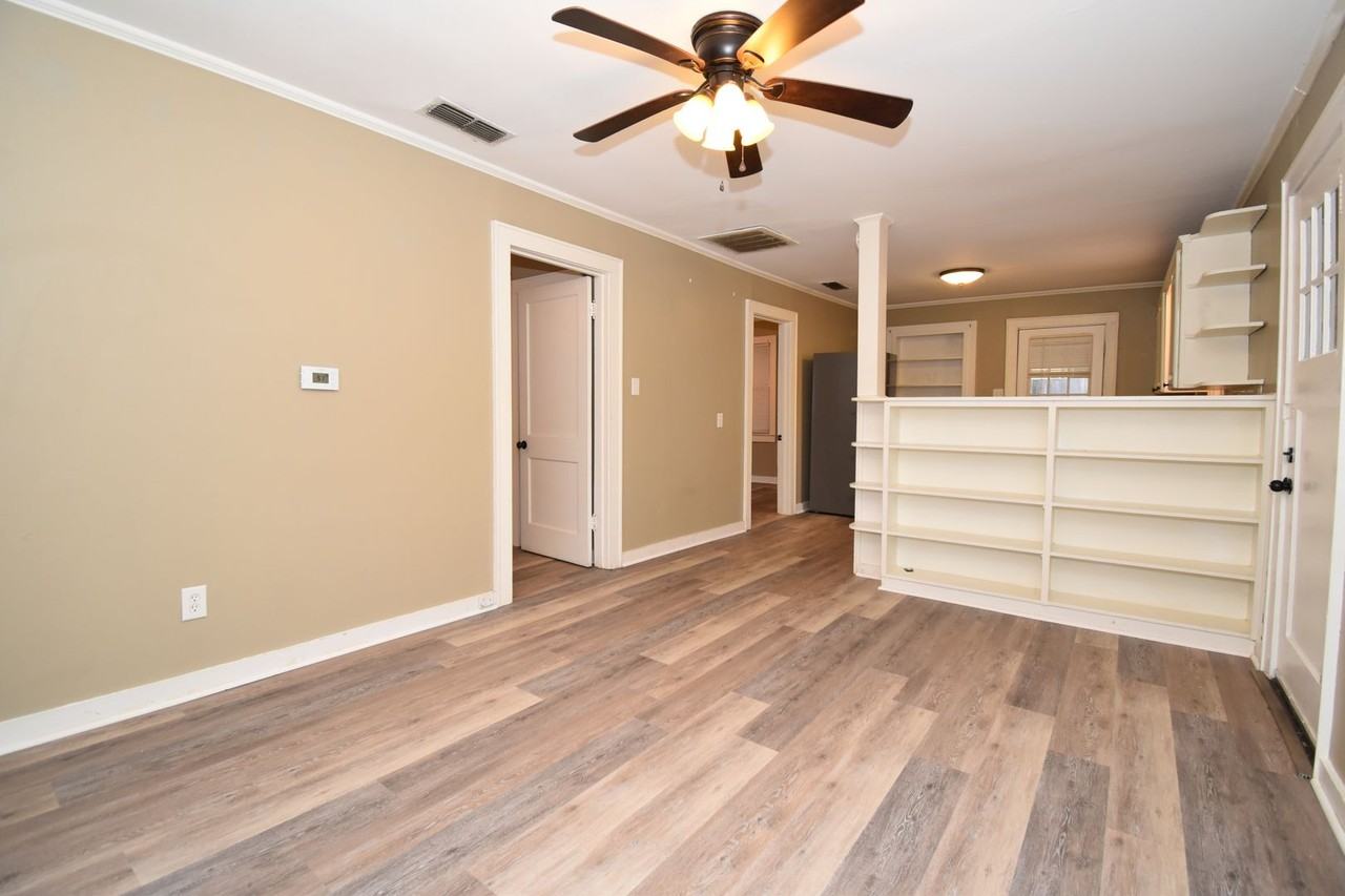 1521 Cooktown Rd - Photo 6 of 14