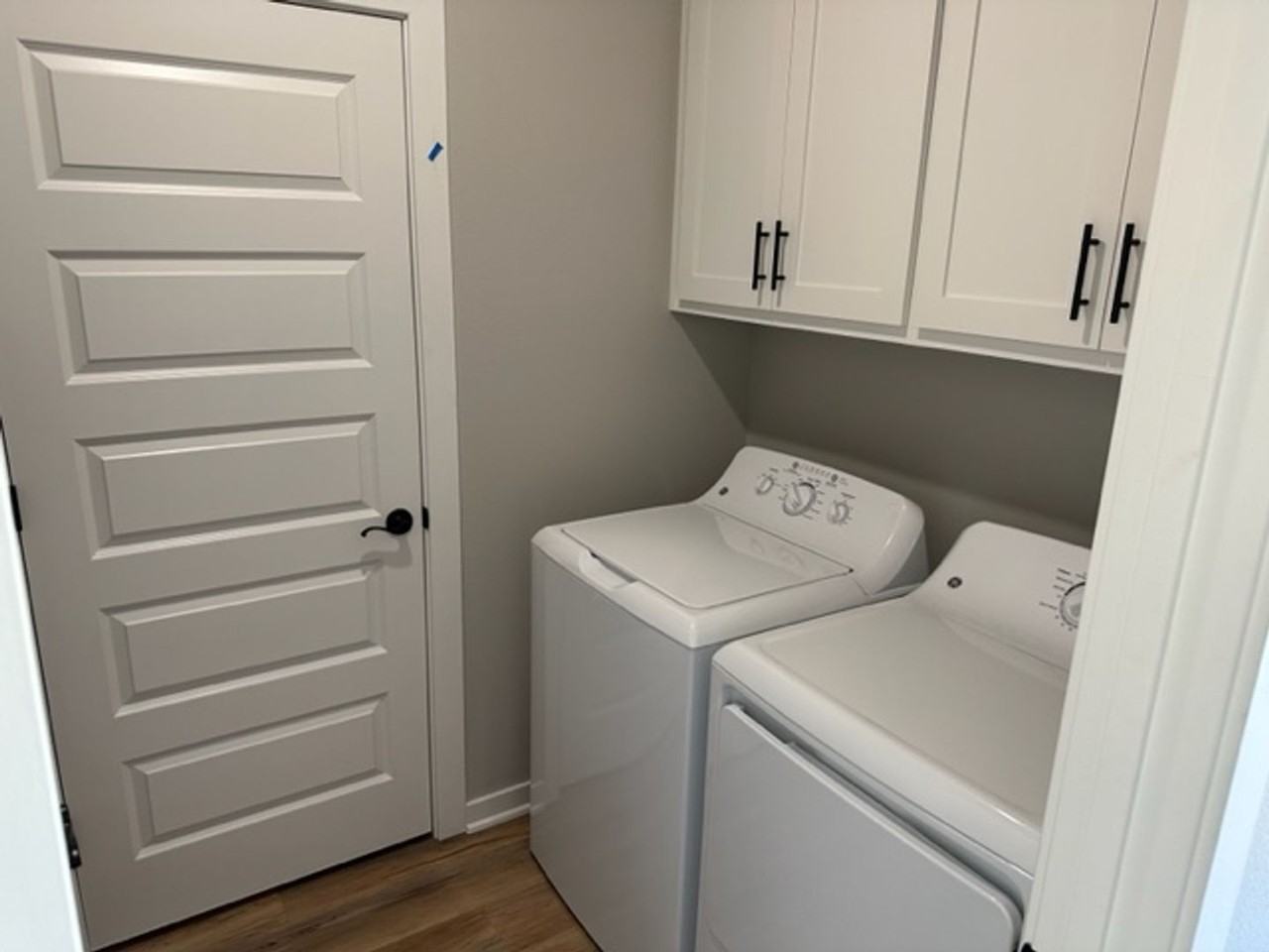 122 E Spring St - Photo 3 of 14