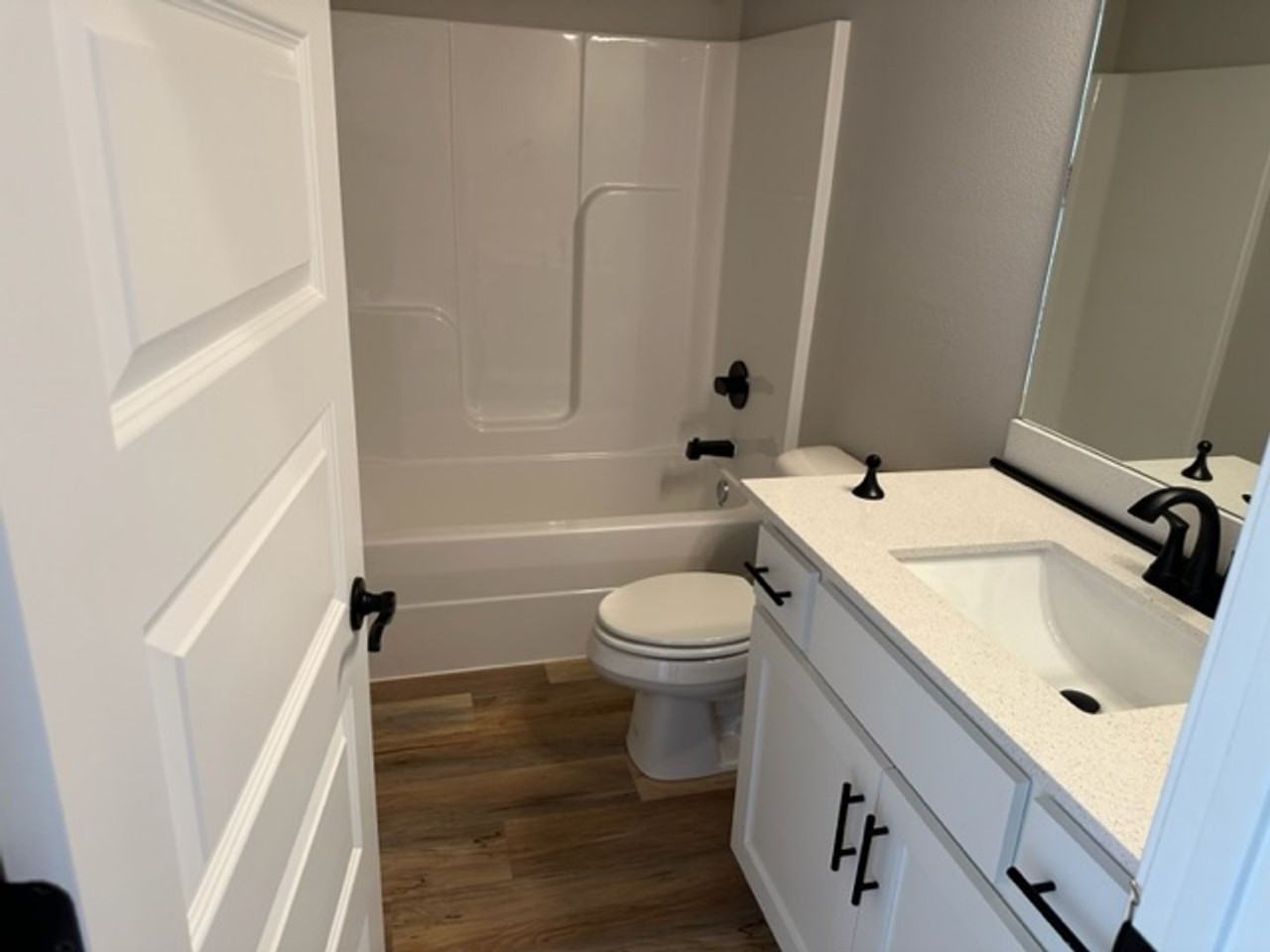 122 E Spring St - Photo 6 of 14