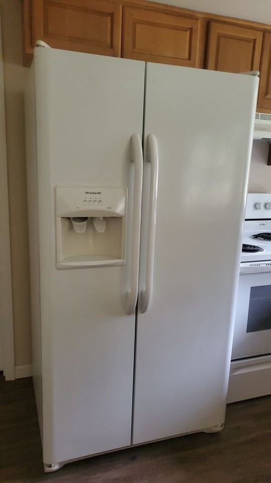 101 E Queens Way - Photo 3 of 9