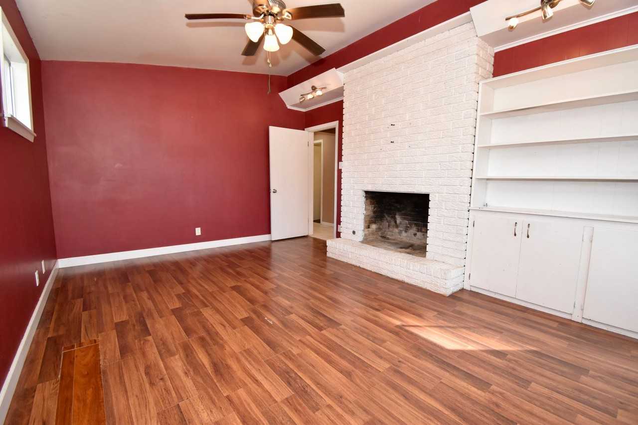 5086 Highway 167 - Photo 3 of 18