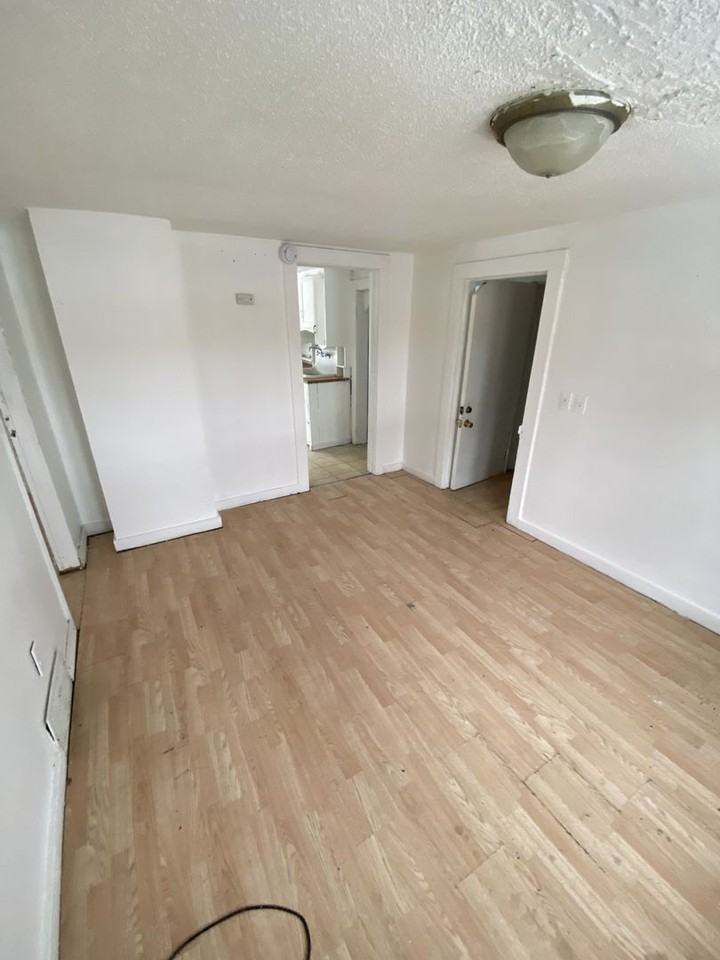 1701 Maple St - Photo 6 of 7