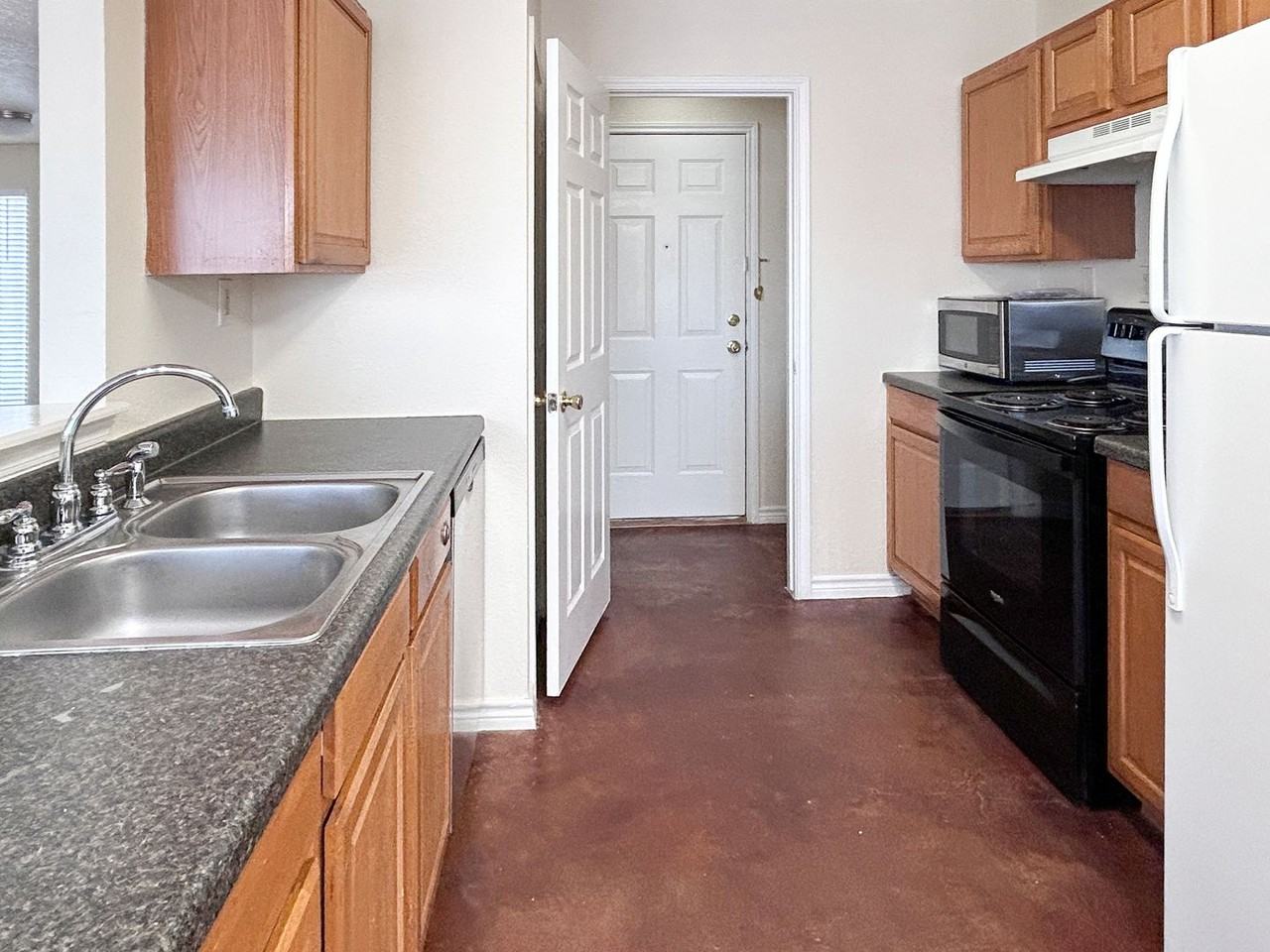 212 County Road 485 - Photo 5 of 17